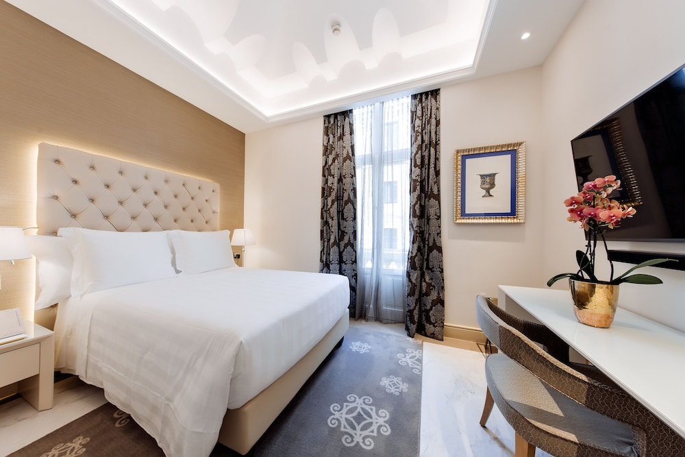 Aleph Rome Hotel Curio Collection by Hilton 19/63