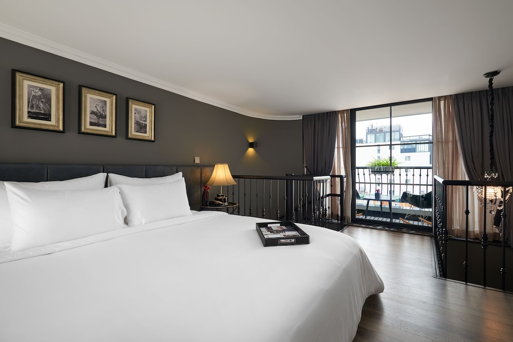 DUPLEX, PREMIUM, SUITE