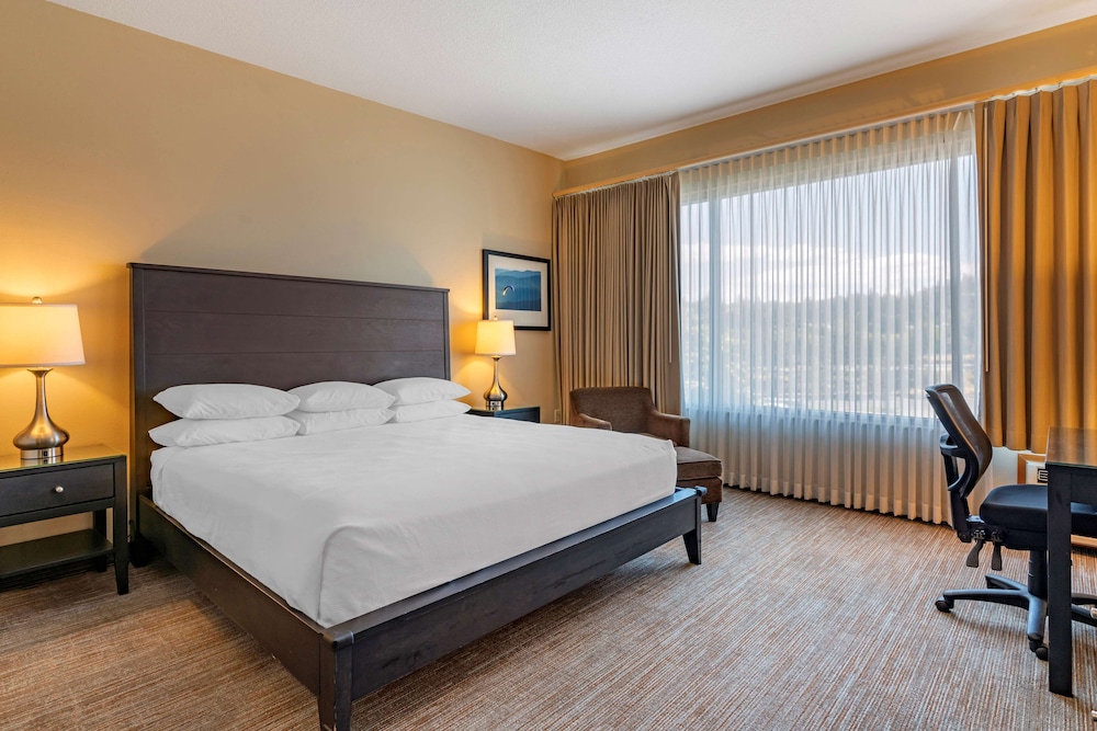 Best Western Plus Hood River Inn 15/80