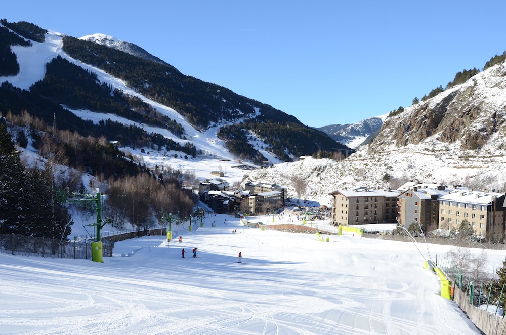 Serras Andorra 9/76