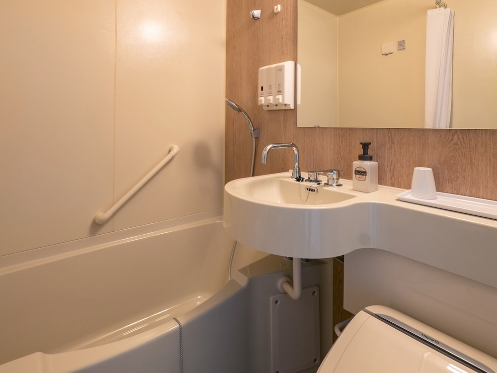 Toyoko Inn Sendai Nishi-guchi Hirose-dori 66/67