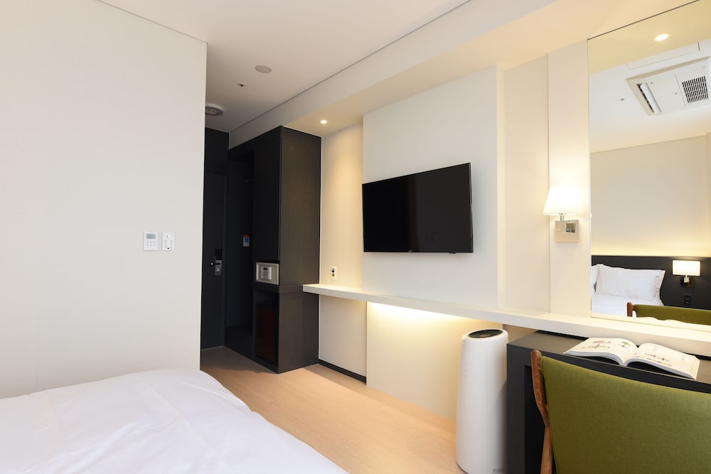 Artnouveau Suite Hotel 15/48