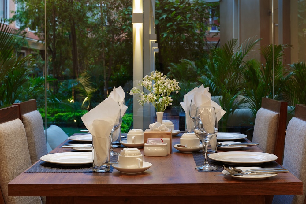 Hotel Thrive, A Tropical Courtyard 46/66