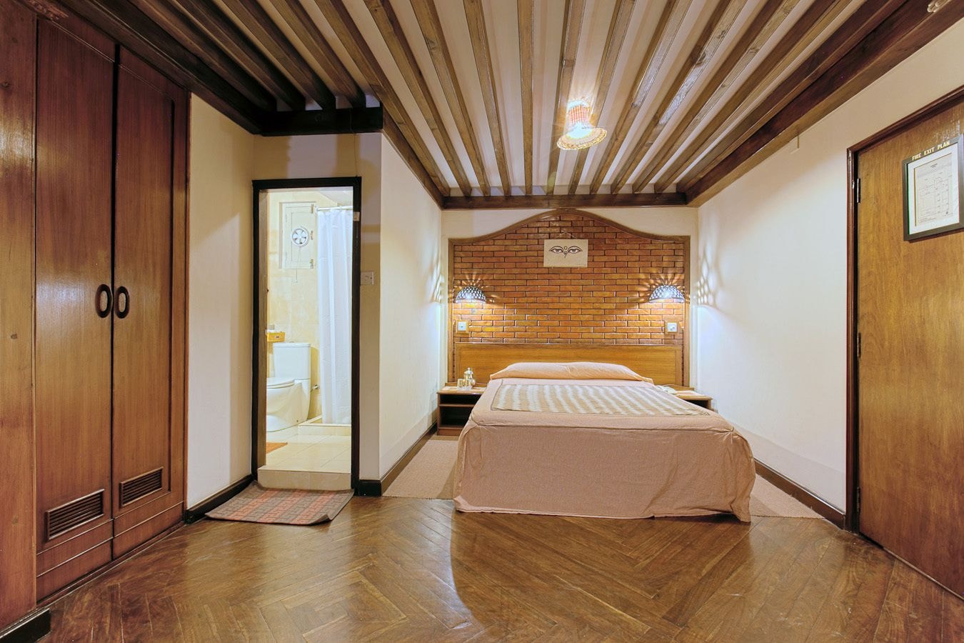 DELUXE, SUITE
