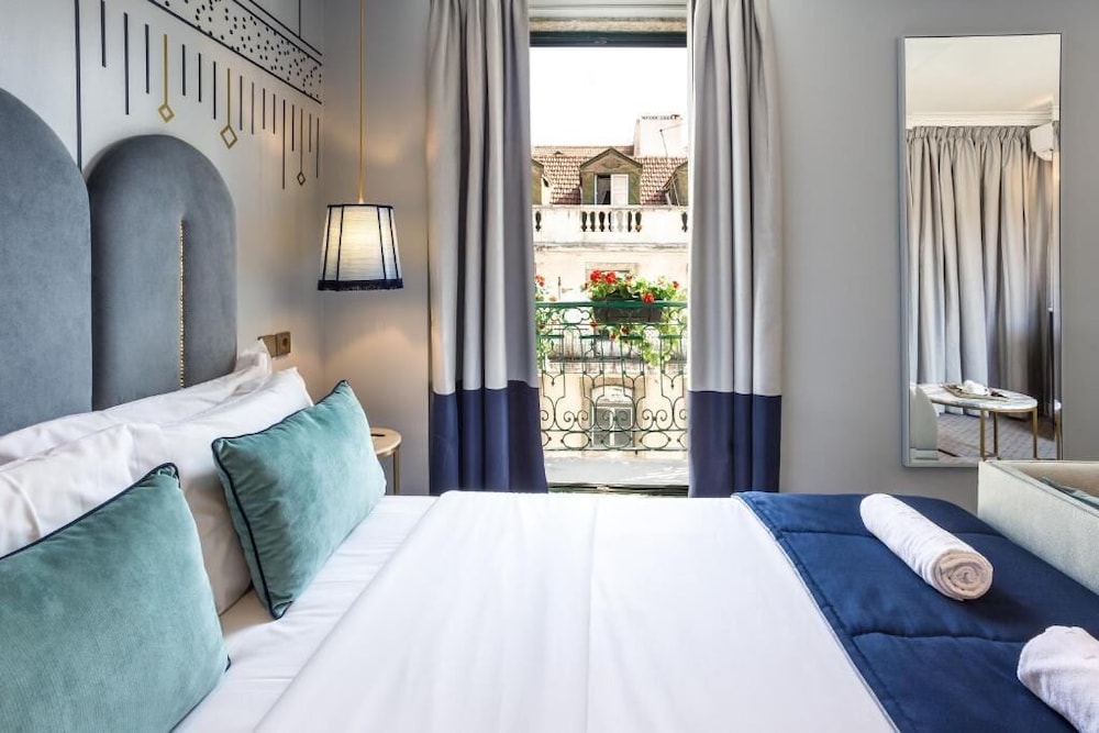 SUPERIOR, DOUBLE BED