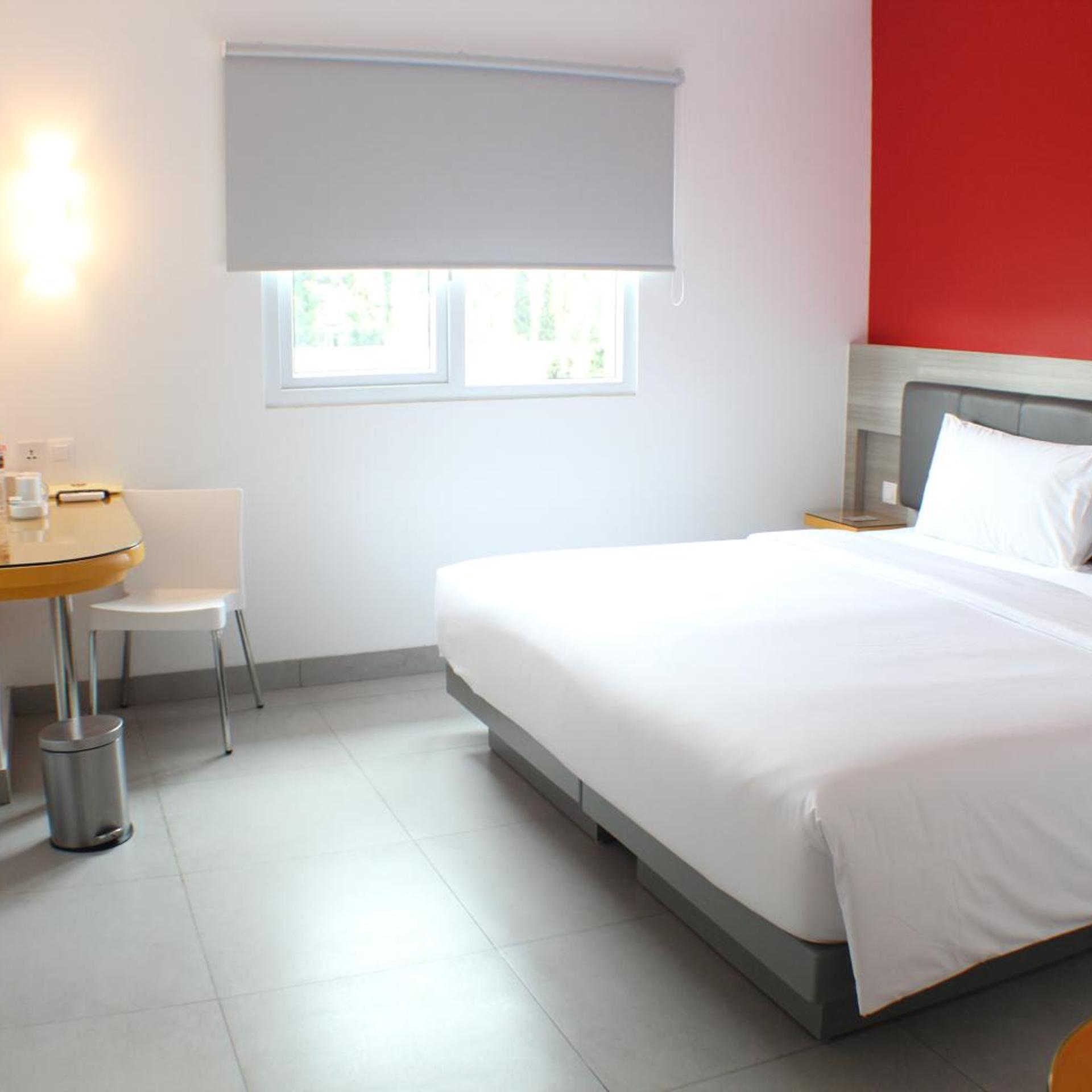 Smart Room Hollywood