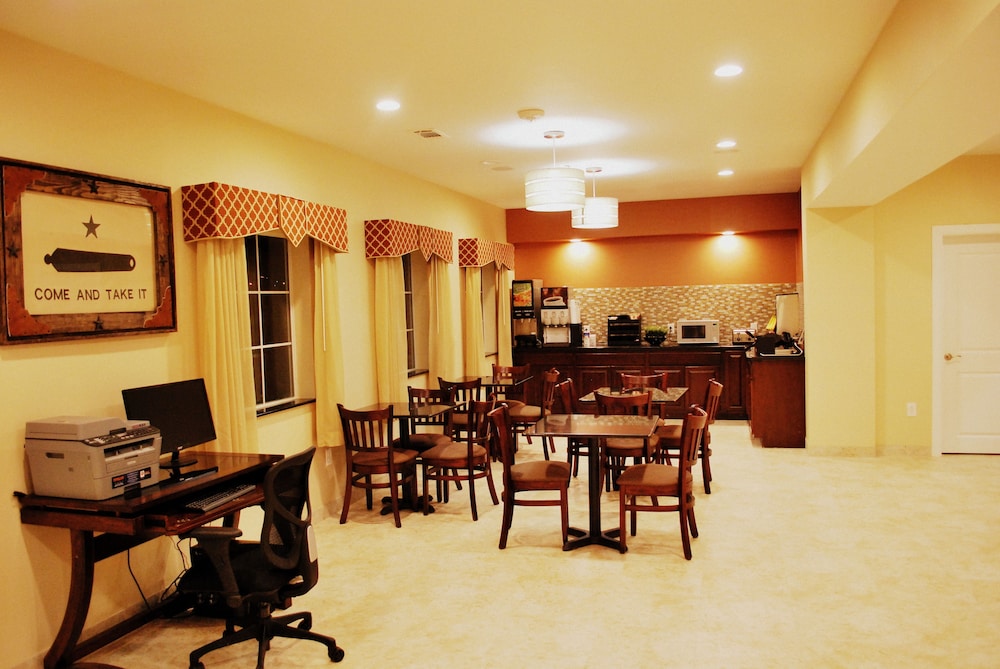 Westwood Inn Extended Stay by OYO Gonzales TX 12/13