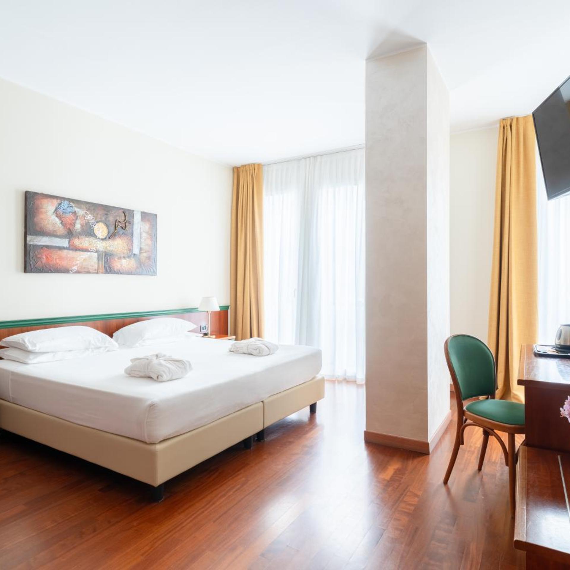 Room, Double Bed