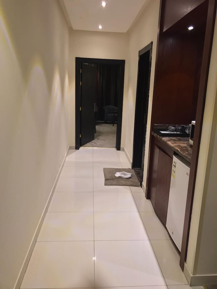 تالين غرناطة للشقق الفندقية(Taleen Granada Serviced Apartments) 18/72