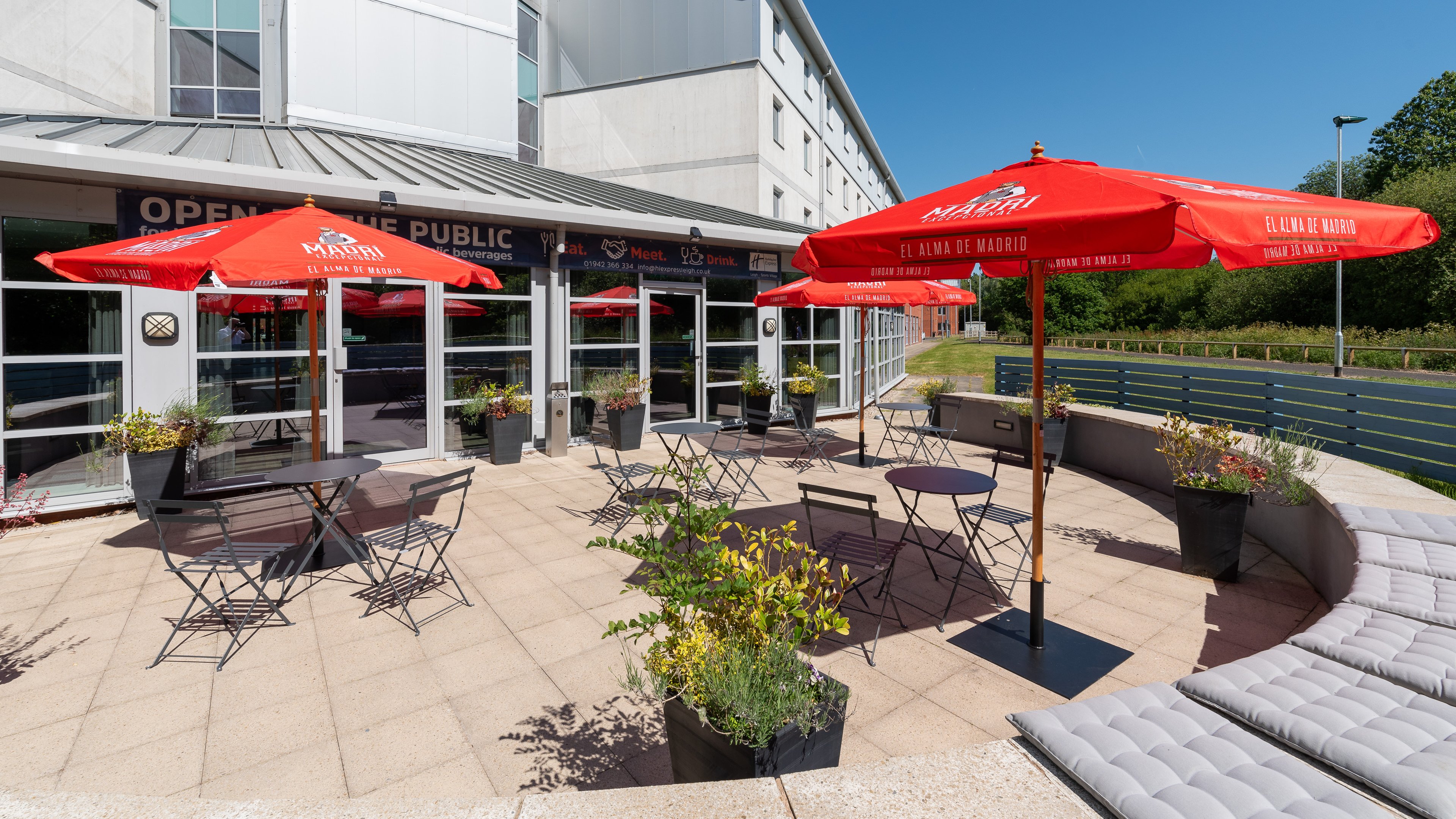 Holiday Inn Express Leigh - Sports Village 7/50