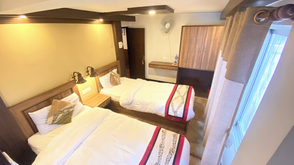 Shiva Guest House 36/50