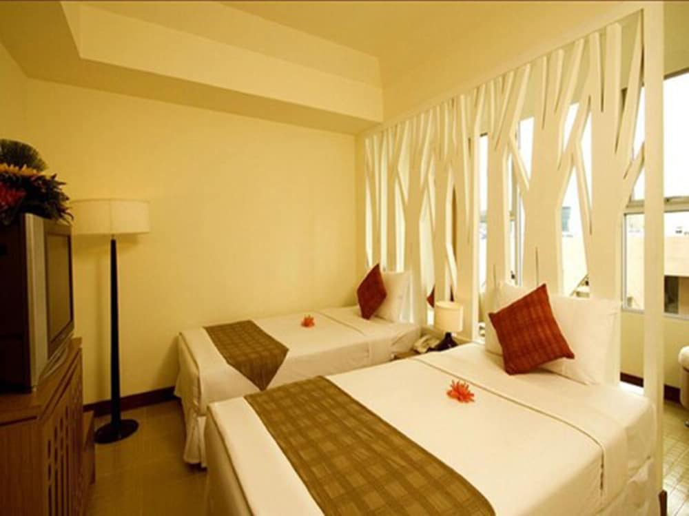 SUPERIOR, TWIN BEDS