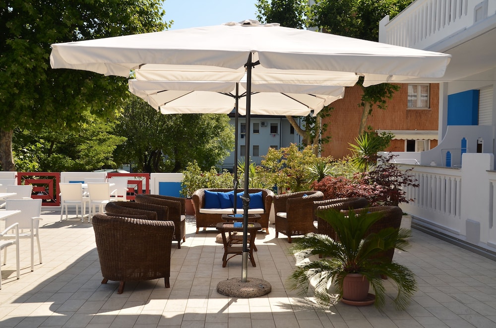 Hotel Germania 6/24