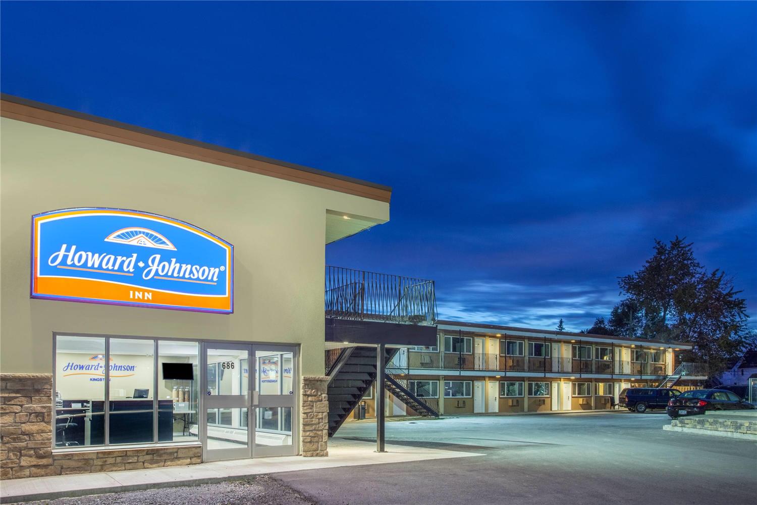Howard Johnson by Wyndham Kingston 1/8