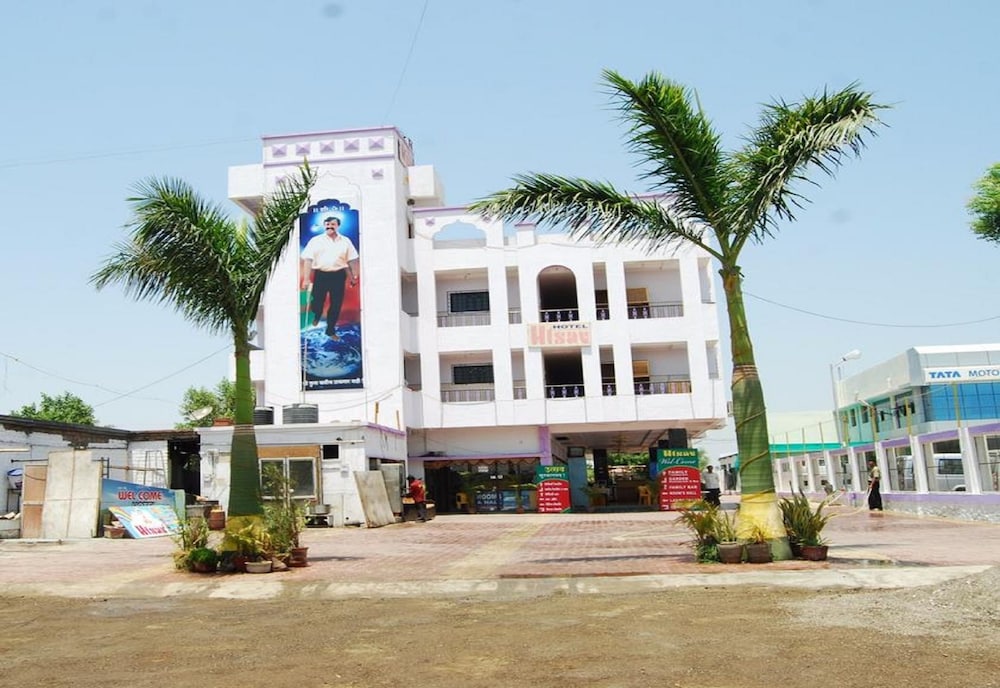 Hotel Utsav 4/24