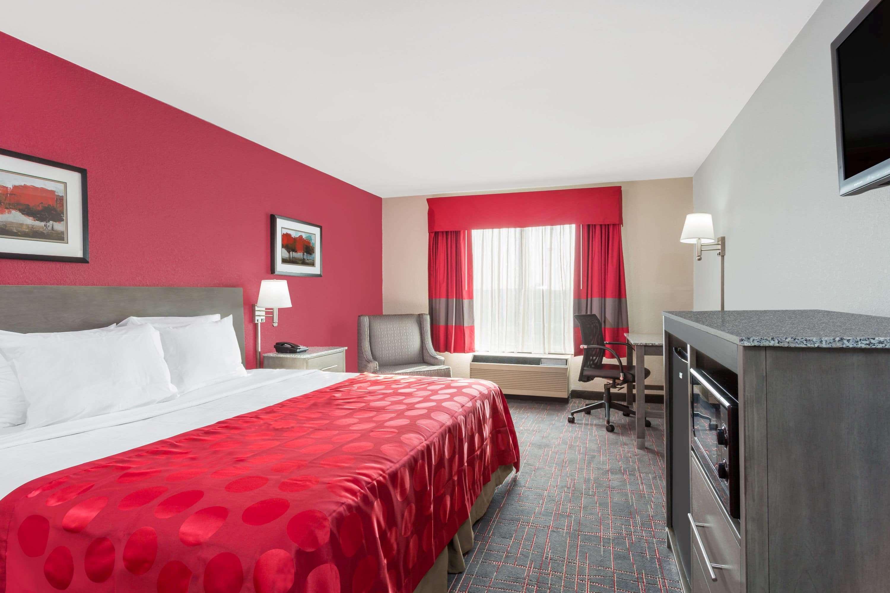 ROOM, KING BED, ACCESSIBLE