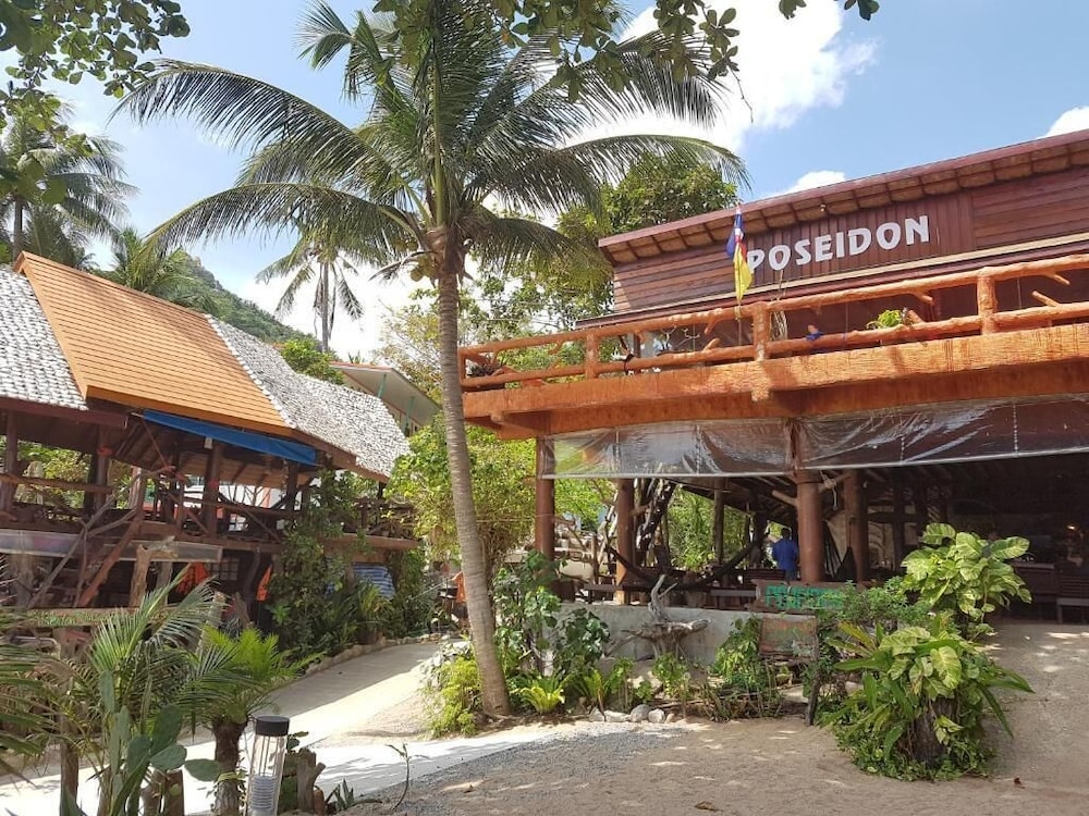 Poseidon Resort 6/49