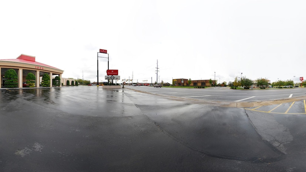 Ramada By Wyndham Murfreesboro 20/24