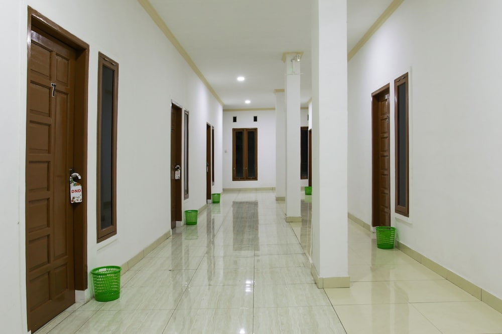 Hotel O Pa Baeng Baeng Near Rumah Sakit Faisal Formerly Guest House Cahaya 7296 32/37