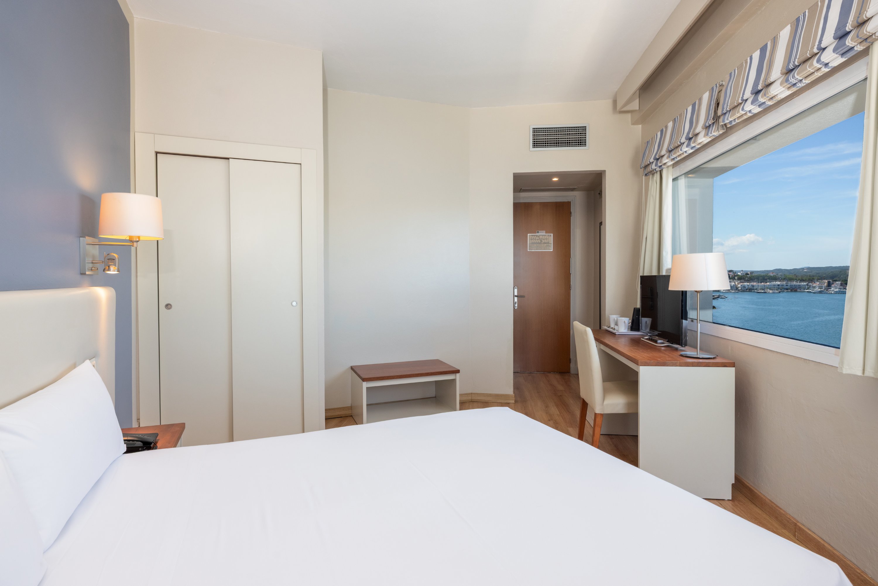 Room, Single, Double Bed, Sea Front