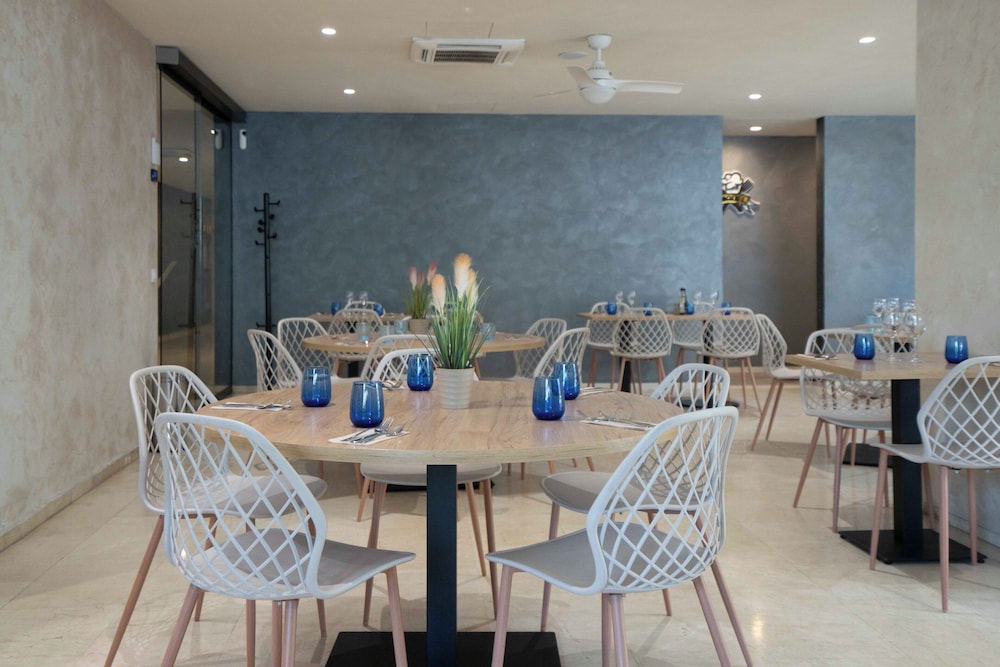 Hotel Ciutat Martorell 47/60