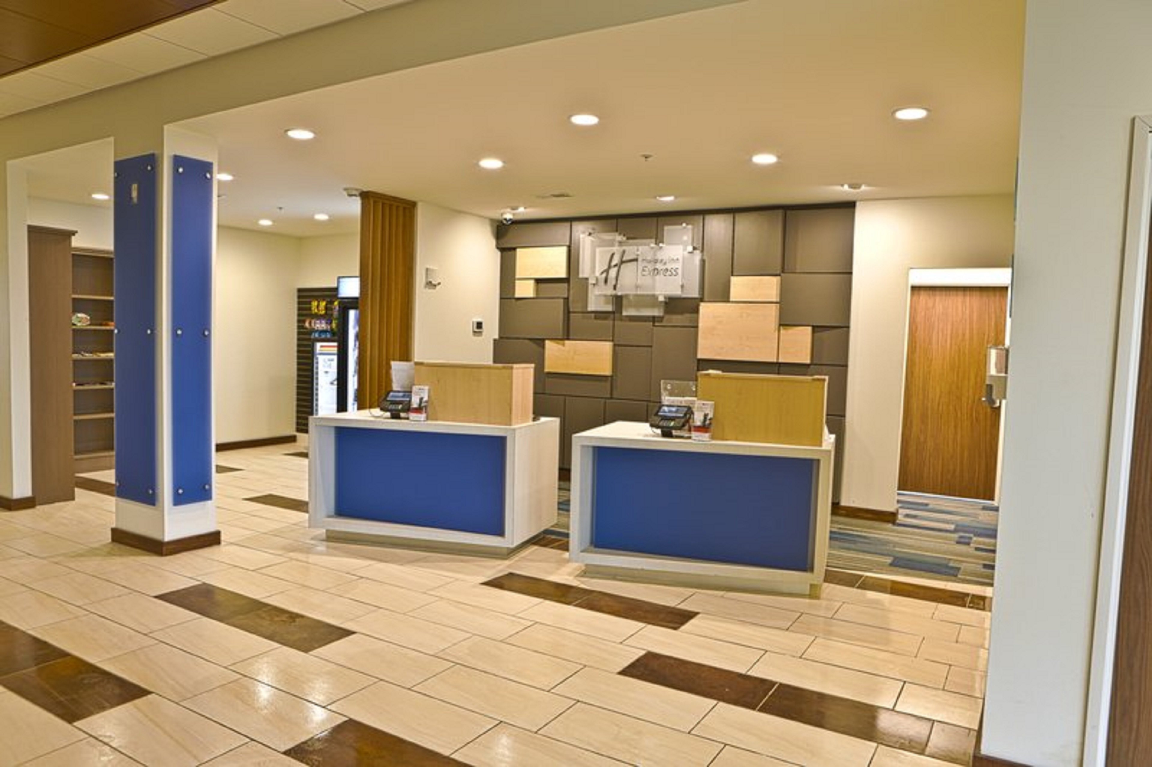Holiday Inn Express Suites Port Huron 4/44