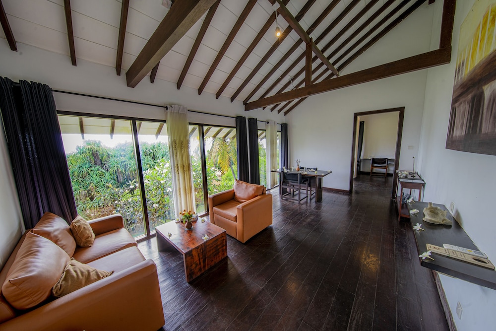 Temple Tree Resort and Spa 18/50