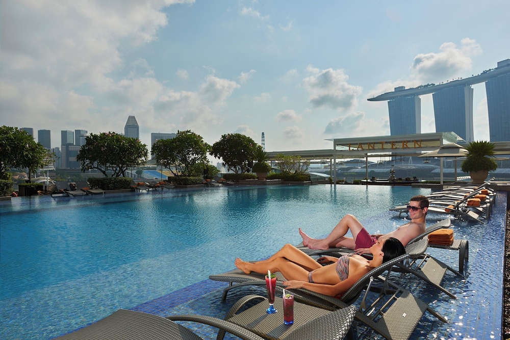 The Fullerton Bay Hotel Singapore 73/79