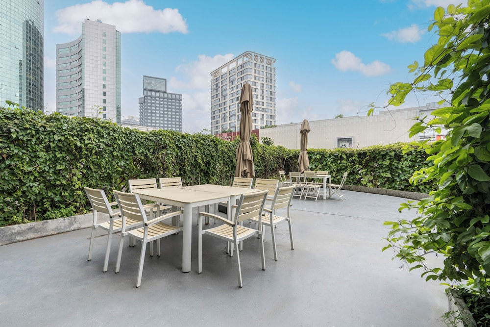 Poltton International Apartment (Foshan Zumiao Lingnan Tiandi Branch) 38/42