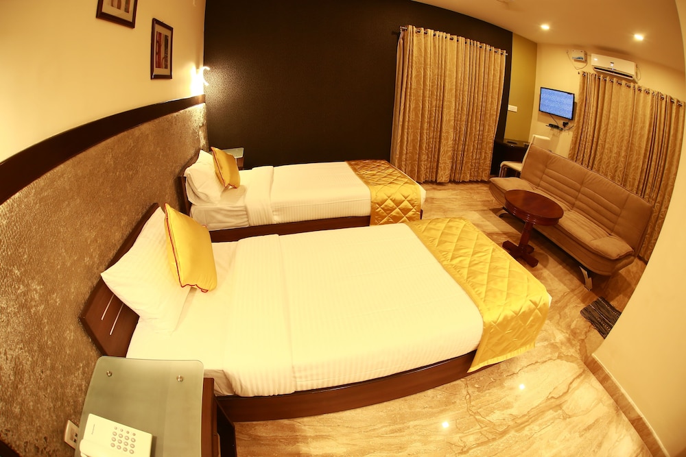 Breeze Suites Transit Hotel 29/34