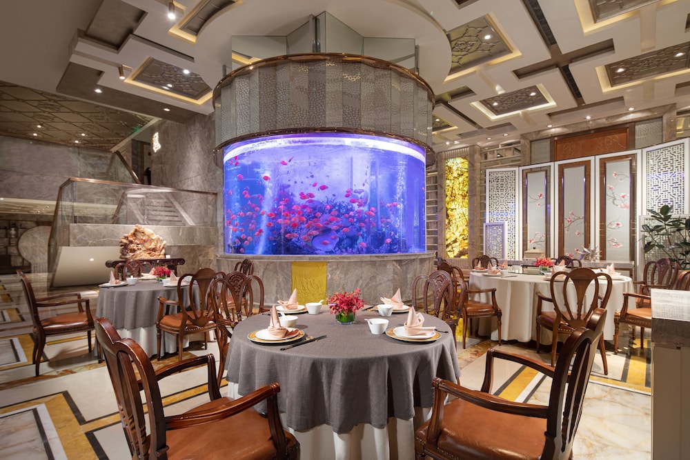 Crowne Plaza Shanghai Nanjing Road, an IHG hotel 56/71