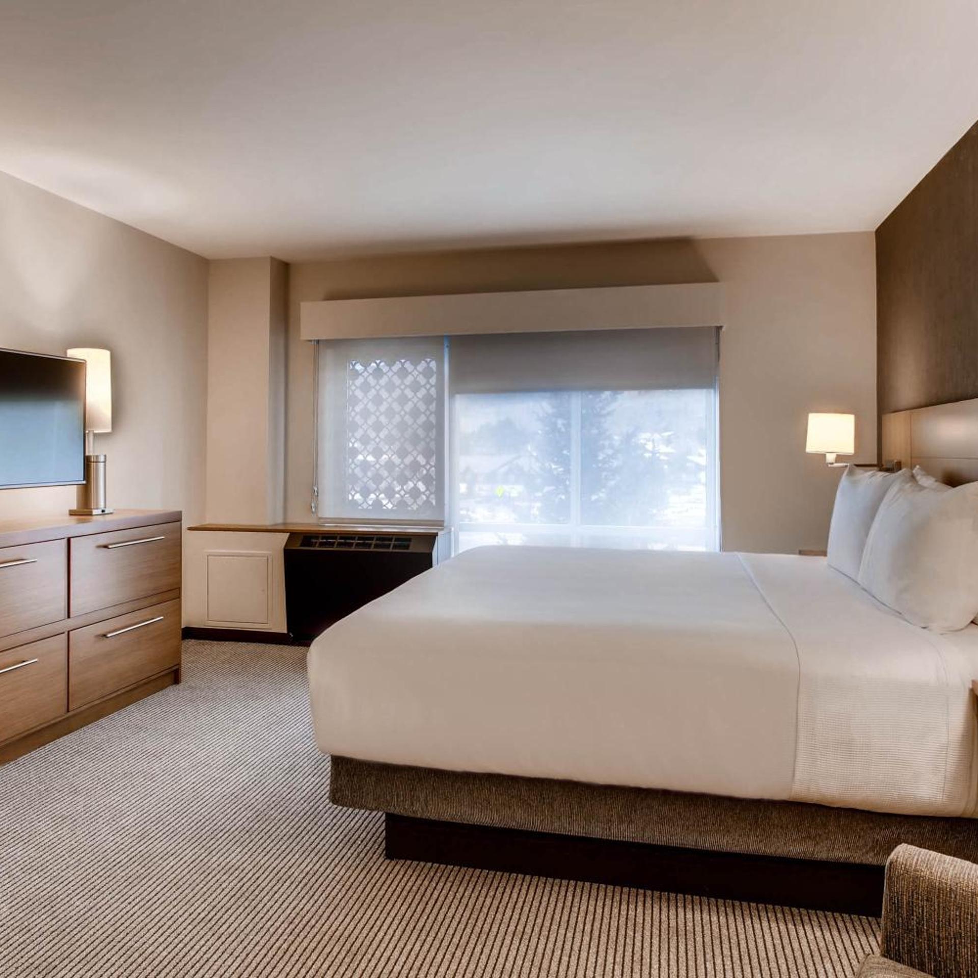 Room, King Bed, Mountain View, Sofa, Hyatt Place Keystone 4/6