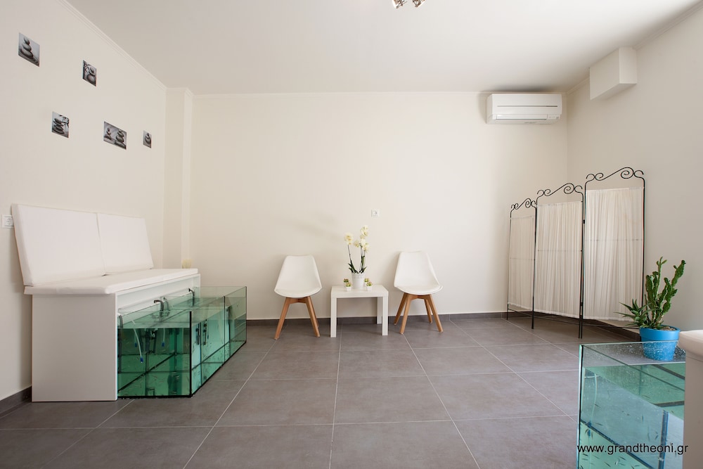 Grand Theoni Hotel Suites And Spa 46/71