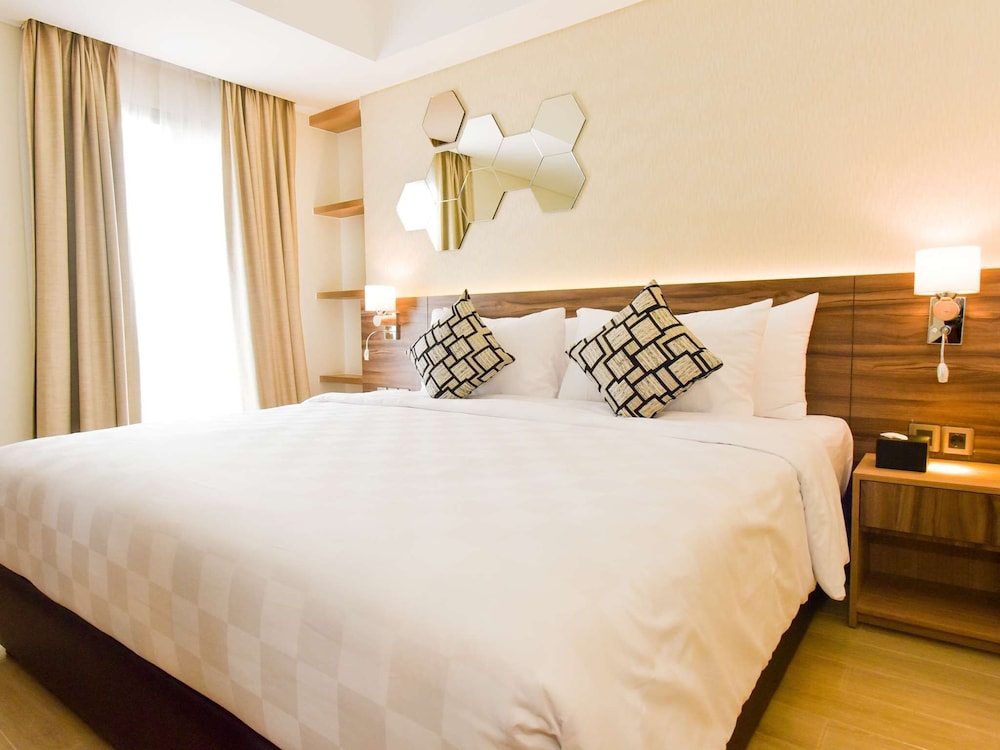 Golden Tulip Essential 14/50