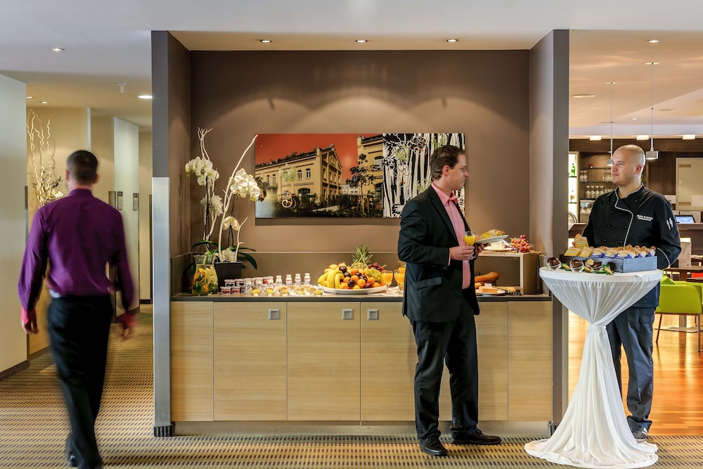 Fuerther Hotel Mercure Nuernberg West 9/69