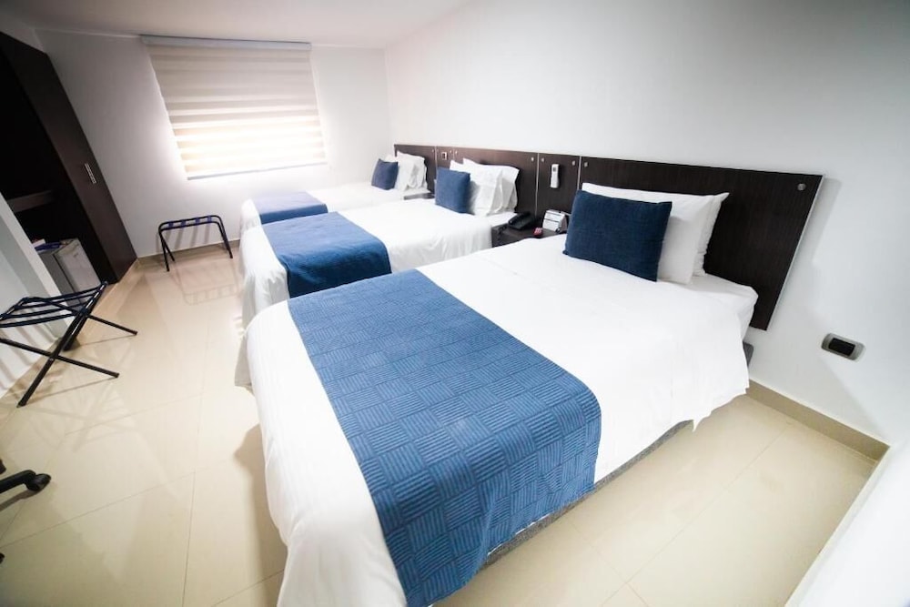 Azor Hotel Cali Versalles Ex Vizcaya Real 13/69