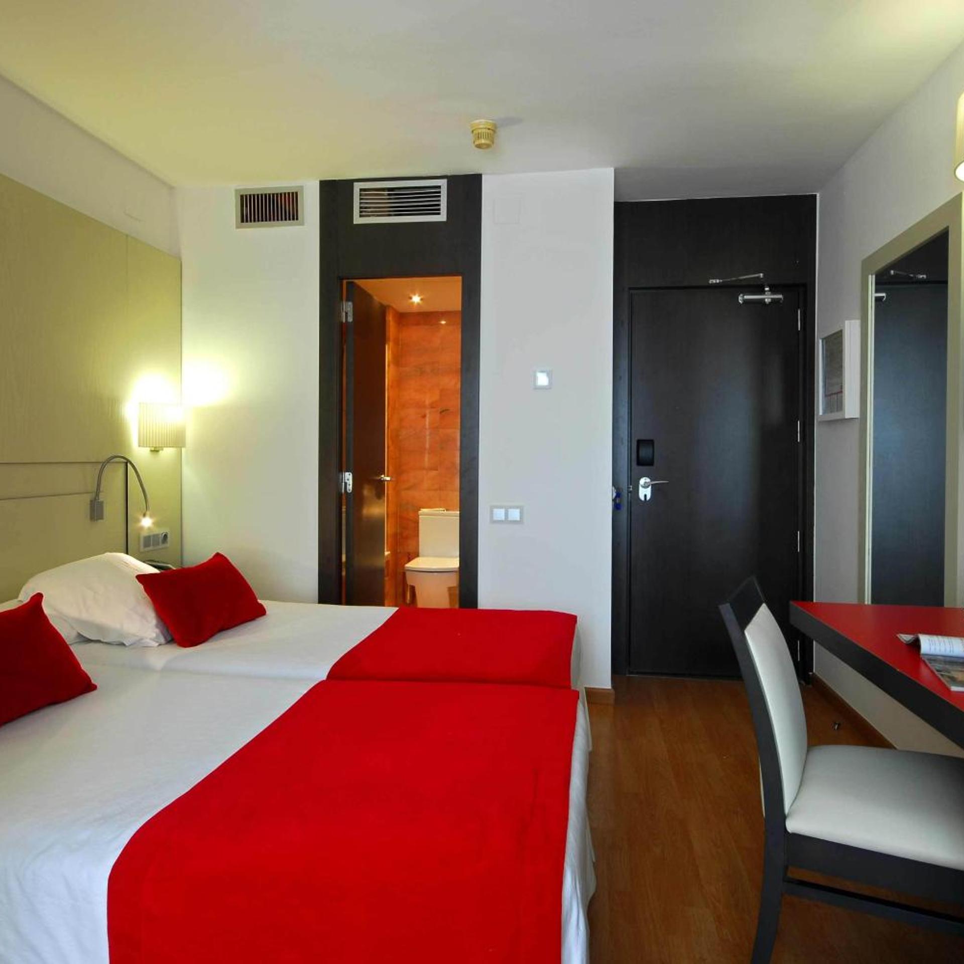 Room, Quintuple