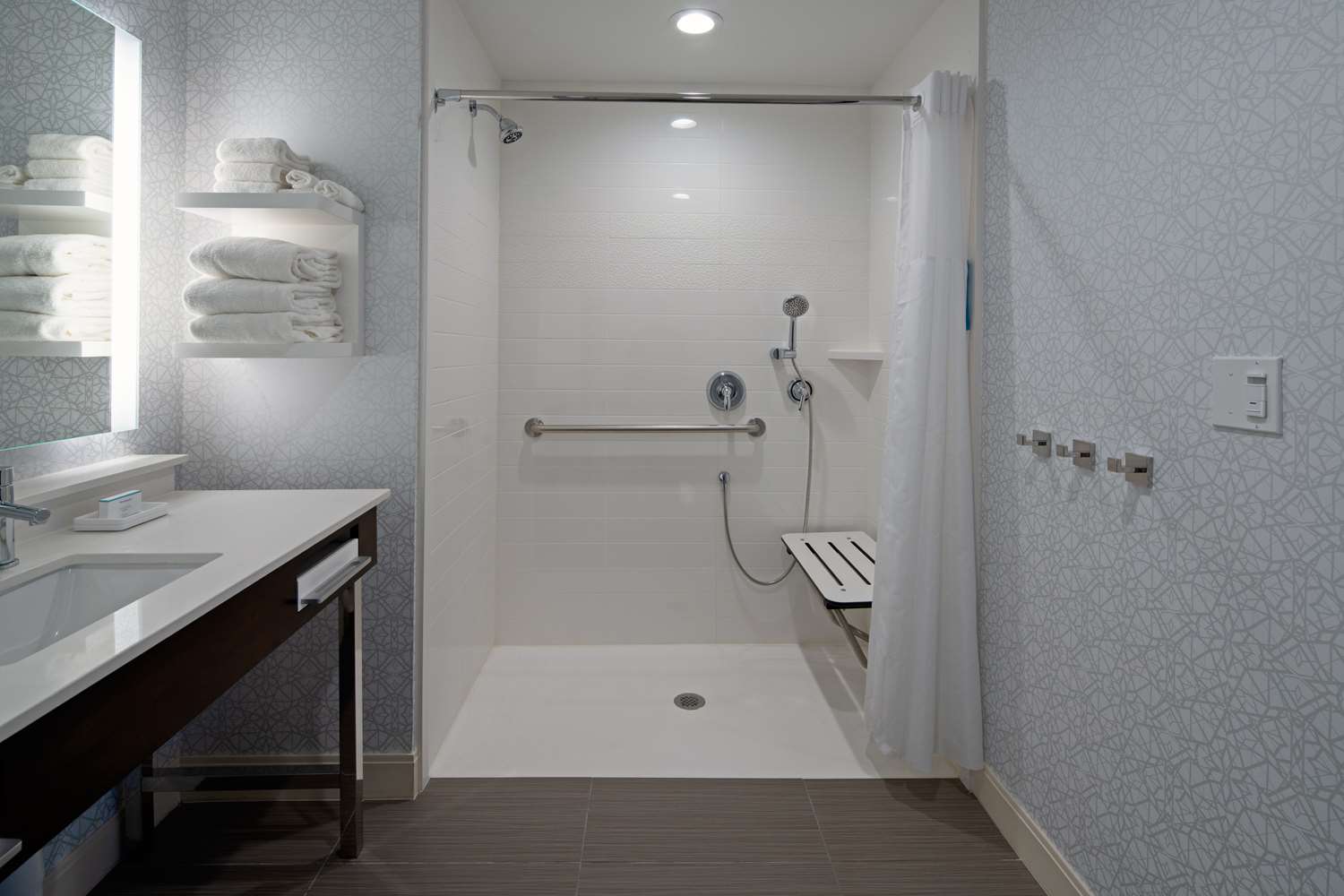 Hampton Inn Suites Gilroy Ca 41/45