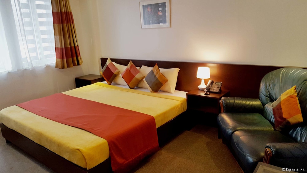 Zen Rooms Makati Amorsolo 11/59