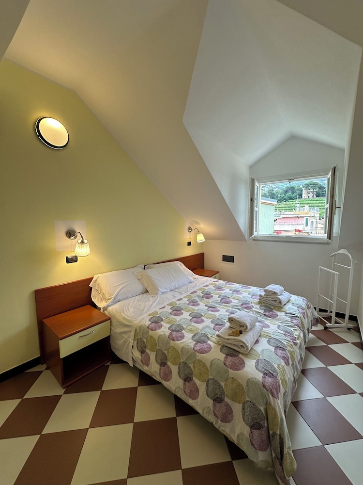1 Bedroom, Economy, Apartment, 2 Murphy Beds, Sofa