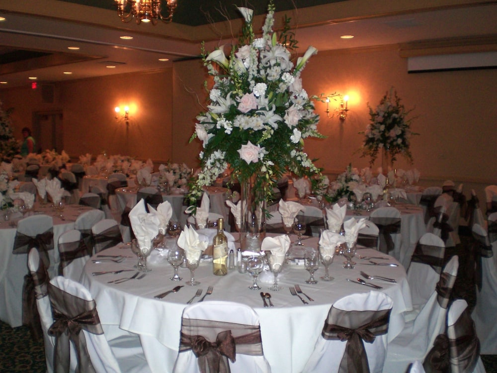 Best Western Plus Burlington 39/49
