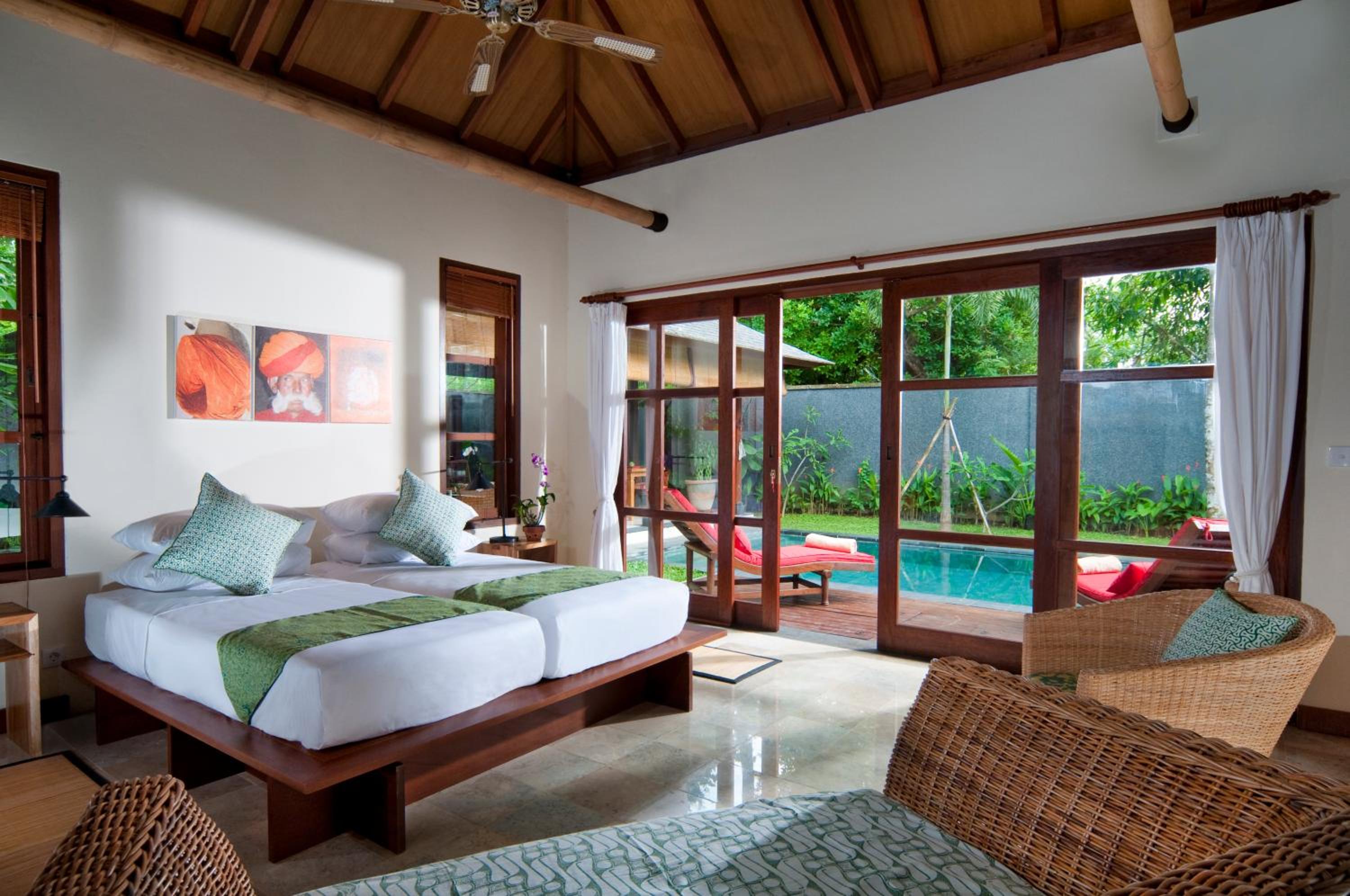 2 Bedrooms, Pool, Villa