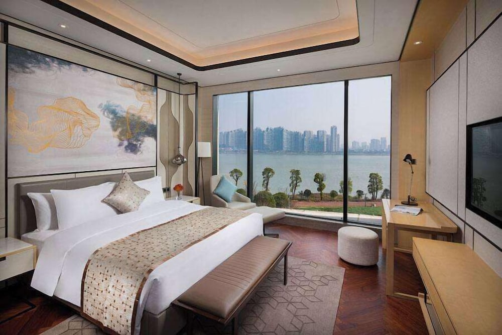 Howard Johnson by Wyndham Yacht Club Hotel Changsha 16/30