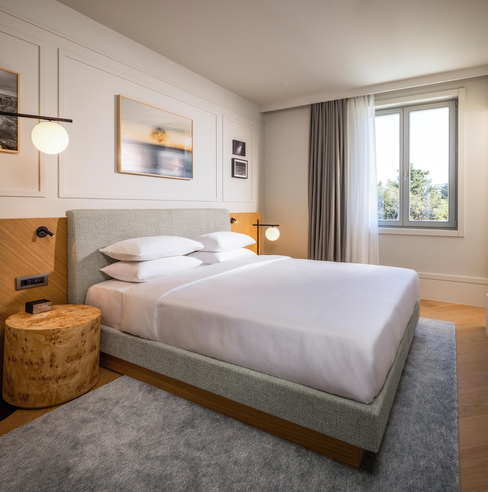 Regency, Suite, King Bed