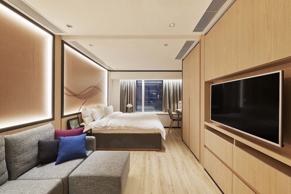CM+ Hotels and Serviced Apartments 8/44
