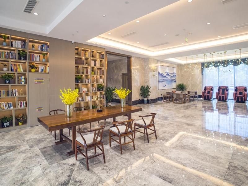 GreenTree Eastern Hotel Hainan Free Trade Port Jiangdong New District Meilan Airport 11/43