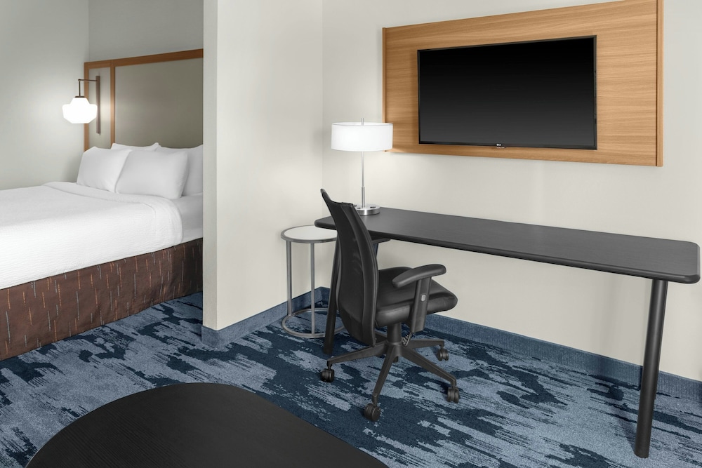 FAIRFIELD INN AND SUITES ATLANTA ACWORTH 44/50