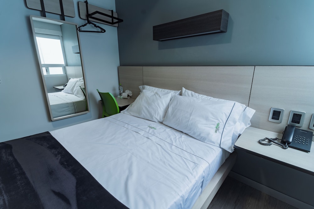 Hotel Expo Inn 22/65