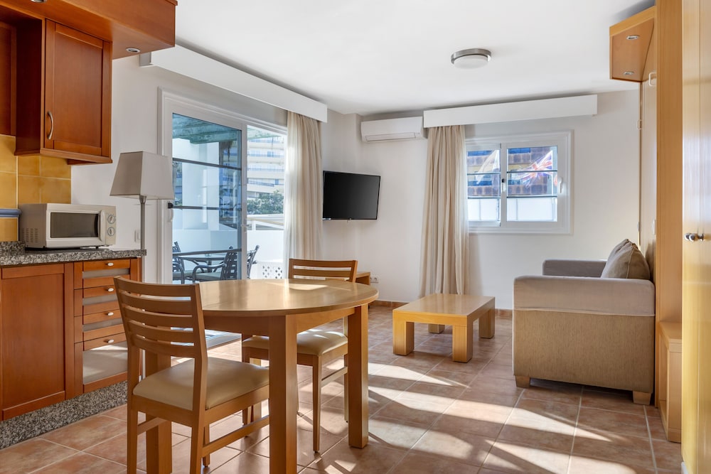 Hilton Vacation Club Sunset Harbour Club Tenerife 26/50