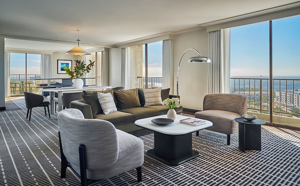 Pendry Newport Beach 44/64